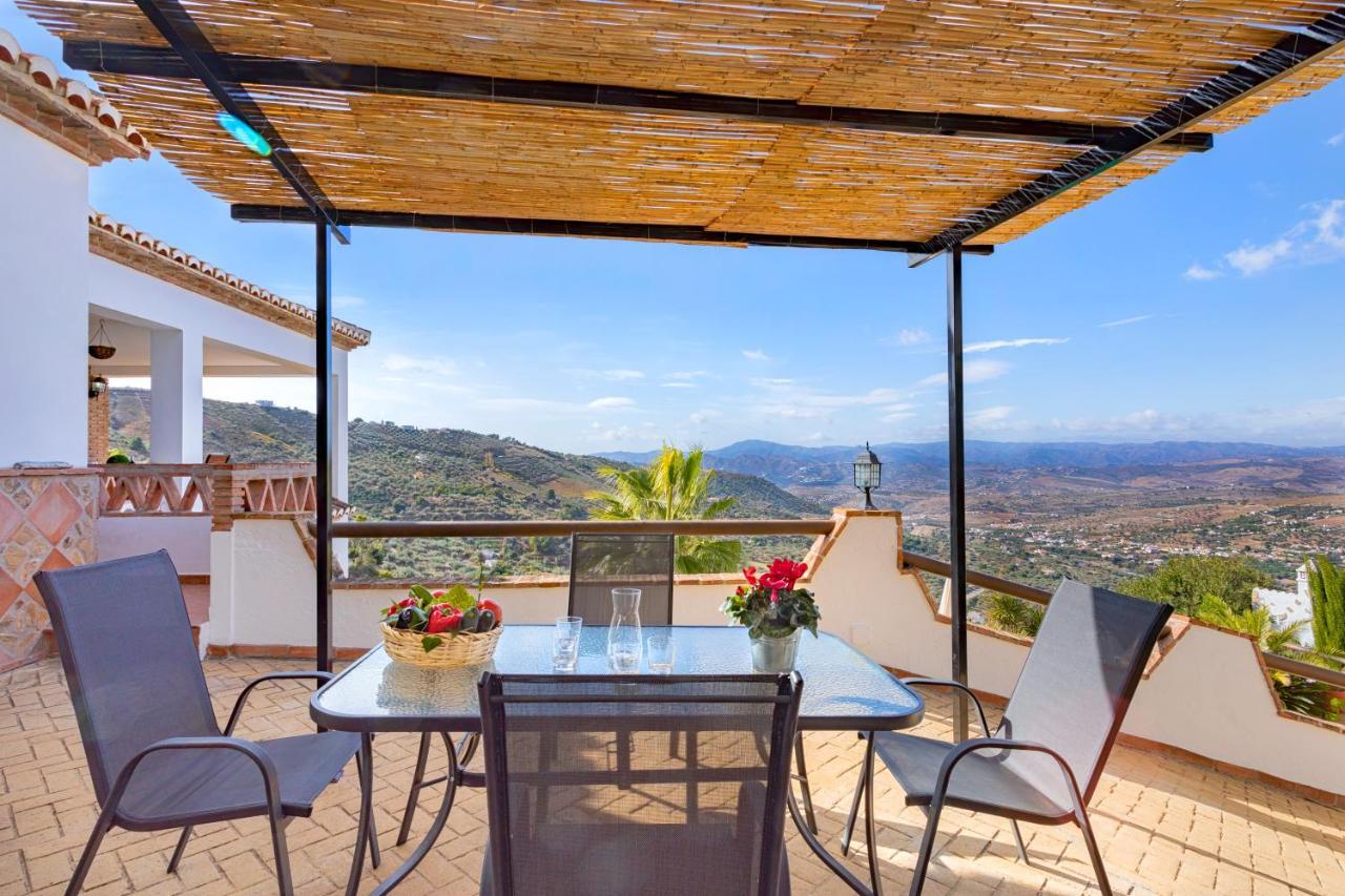 Holiday Home El Encinar Alcaucín Dış mekan fotoğraf